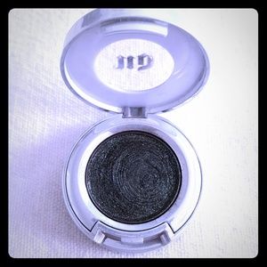 Urban Decay EYE SHADOW
